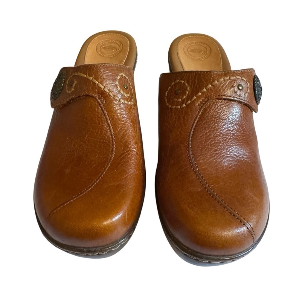 Nurture Women’s Brown Leather Hilltop Mules Size 7.5M